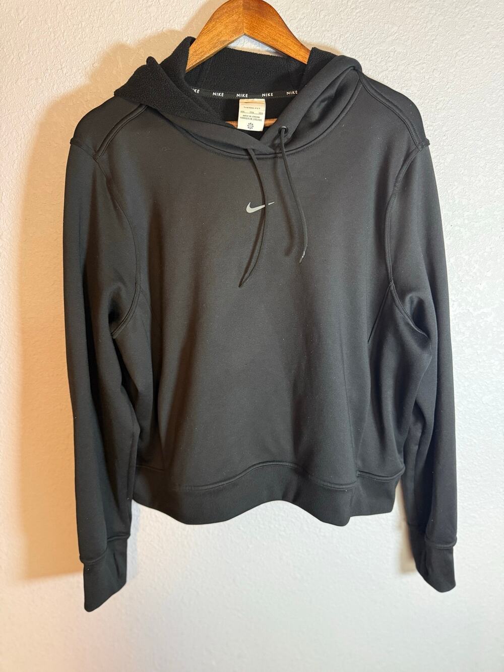 Nike Therma-FIT Women’s XXL Black Fleece Pullover Hoodie Reflective Swoosh